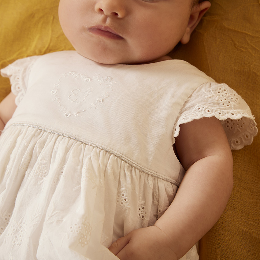 Robe de cérémonie en broderie anglaise pour bébé fille 