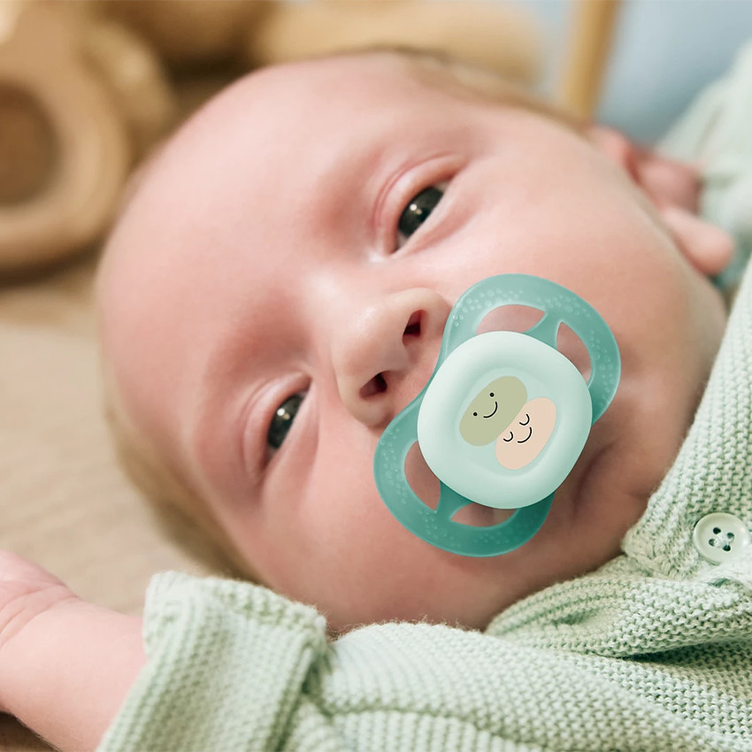 Lot de 2 sucettes silicone 0-2M Ultra Start décorées 