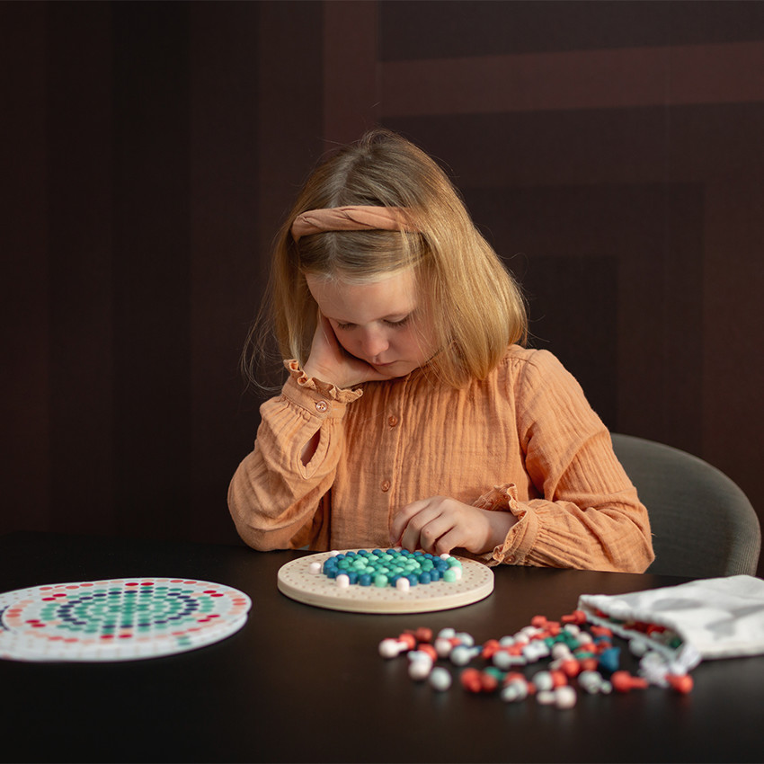 Jeu d'adresse mosaïque colorée en bois  