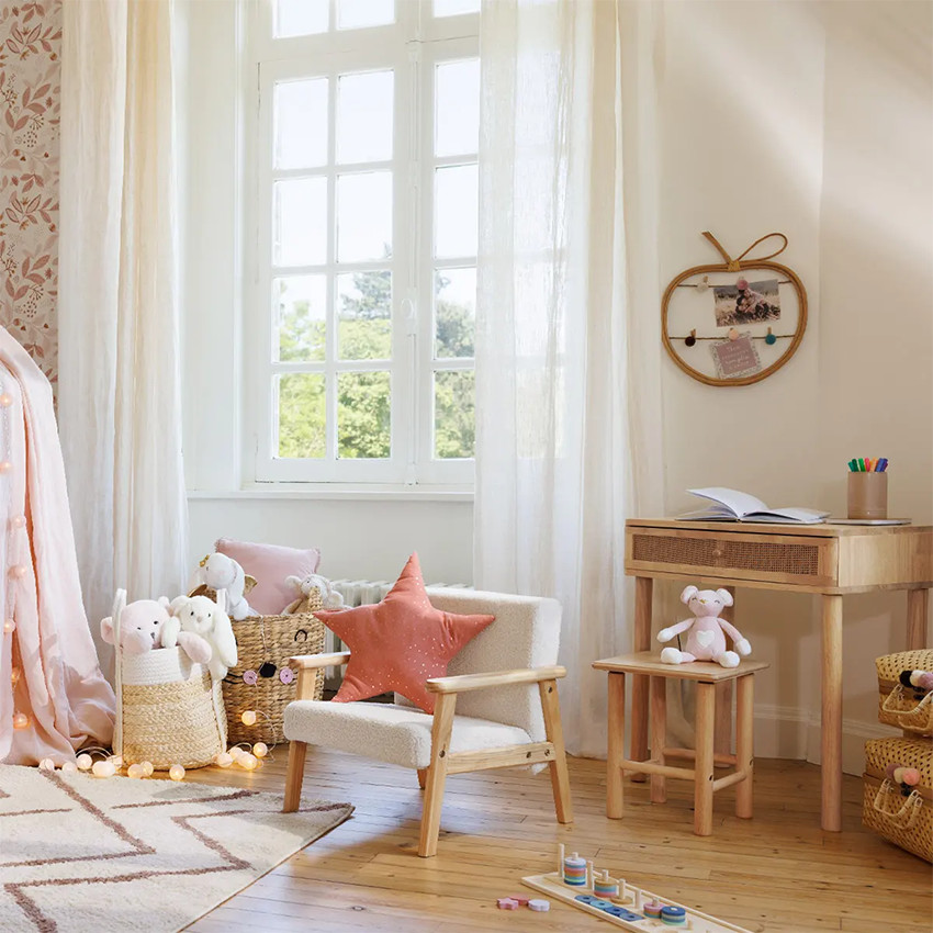 Fauteuil pour enfant en bois Basile effet bouclette écru 