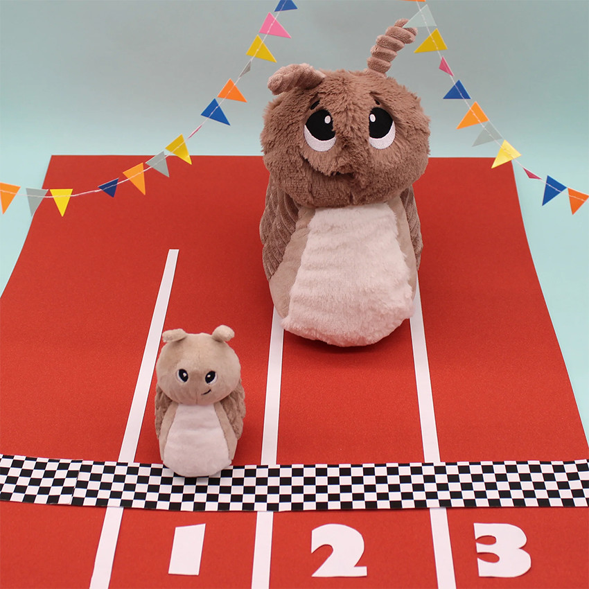 Peluche Ptipotos maman escargot Speedou et son bébé brun 