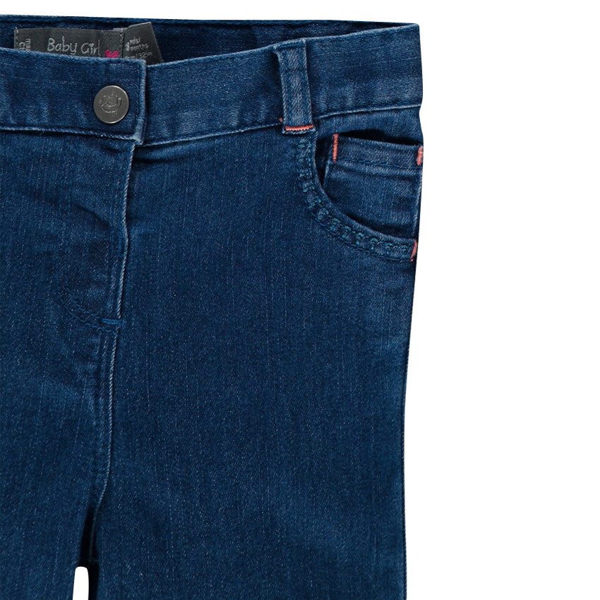 Jeans slim avec fleurs brodées 