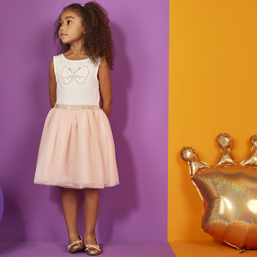 Robe de ceremonie avec cape en tulle effet ailes pailletees pour fille