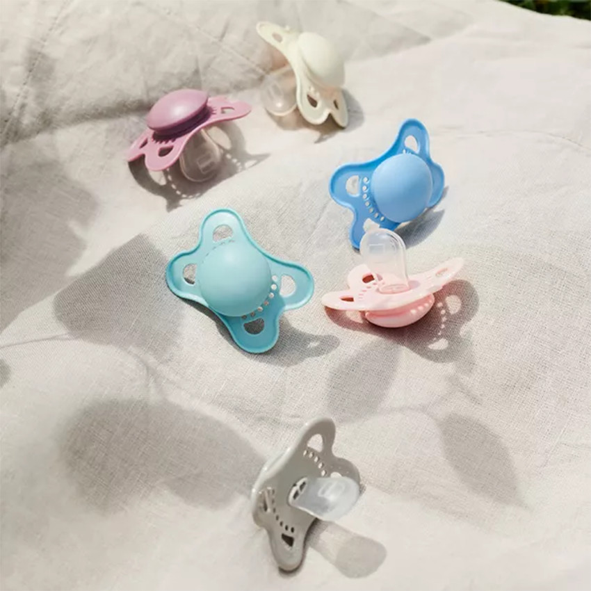 Lot de 2 sucettes silicone Original 2-6M tendance (modèle aléatoire) 