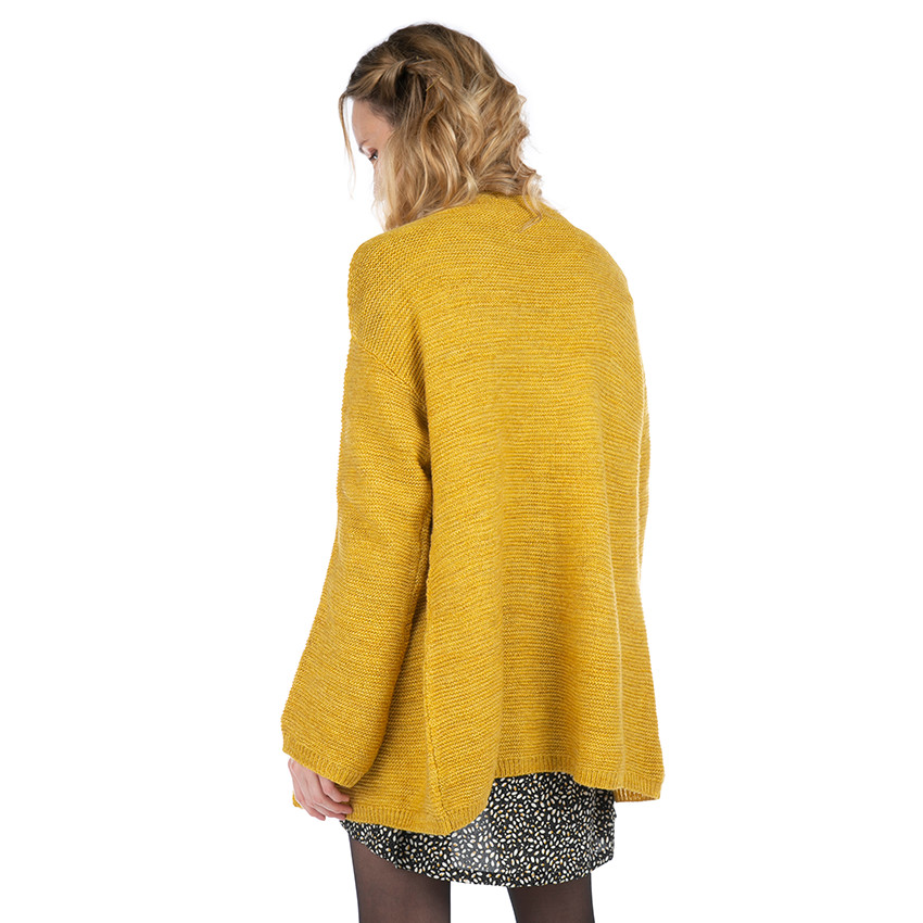 Gilet en maille couleur moutarde 