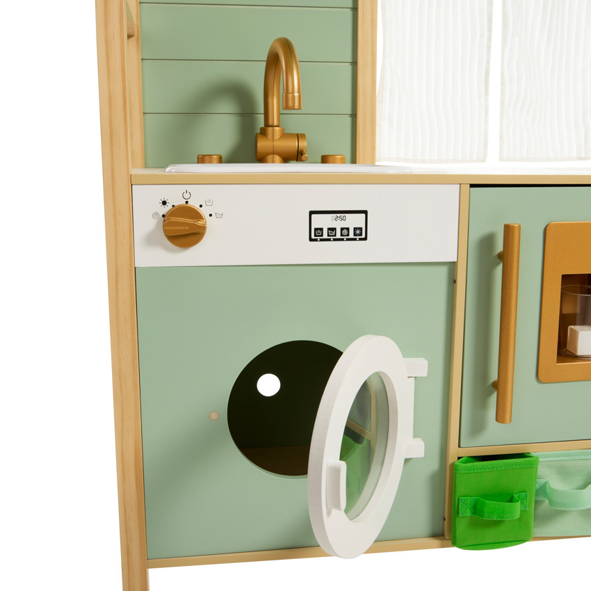 Cuisine tout équipée avec accessoires en bois 