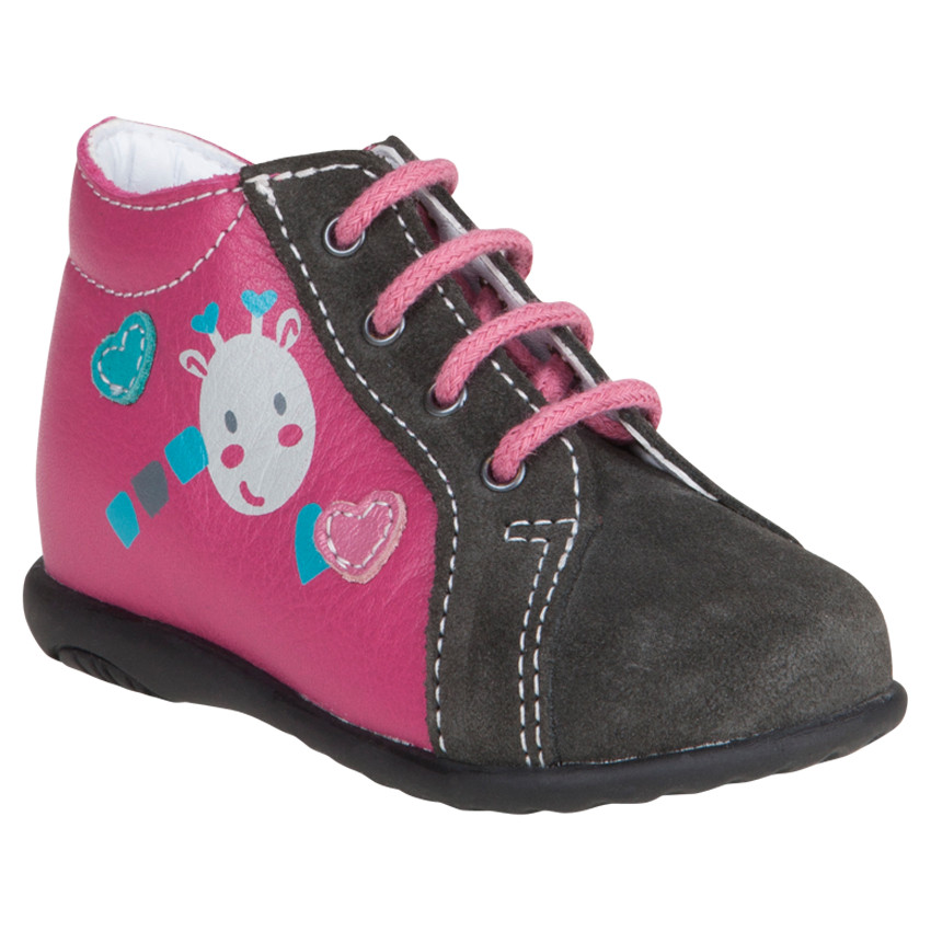 Bottillons en cuir avec print fantaisie girafe et patchs coeurs 