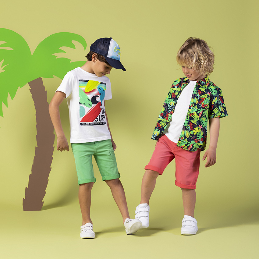 Chemise manches courtes à imprimé tropical all-over 