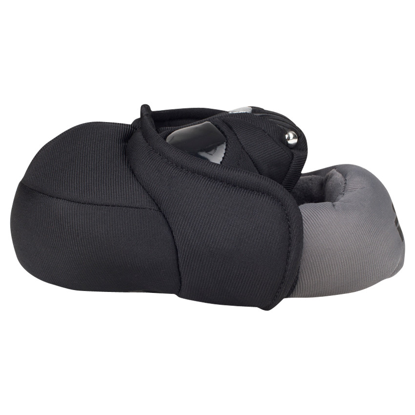 Chaussons peluche Star Wars™ forme Dark Vador du 24 au 27  