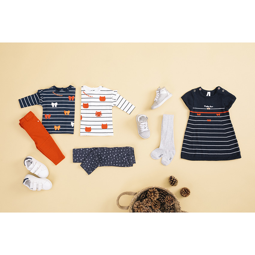 Robe manches courtes à rayures et noeuds brodés 