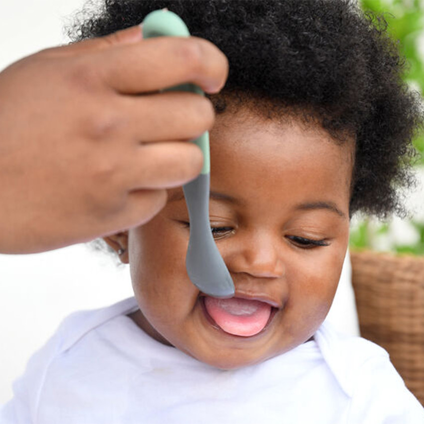 Lot de 4 cuillères en silicone 1er âge mineral/sage green 