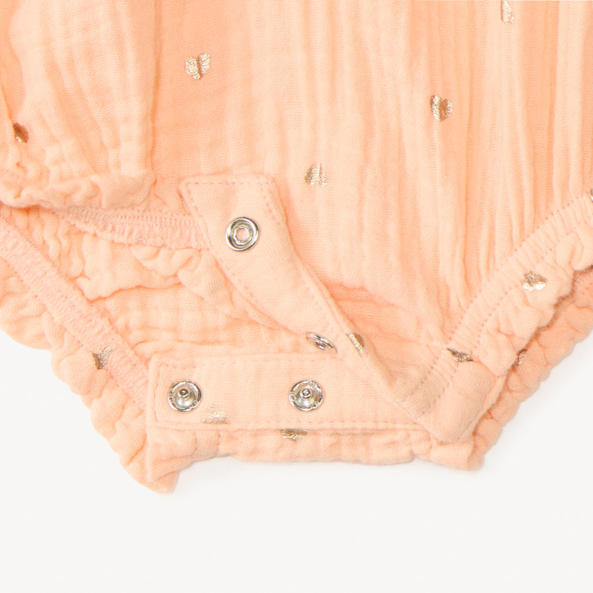 Barboteuse courte en gaze de coton imprimé cœurs pour bébé fille 