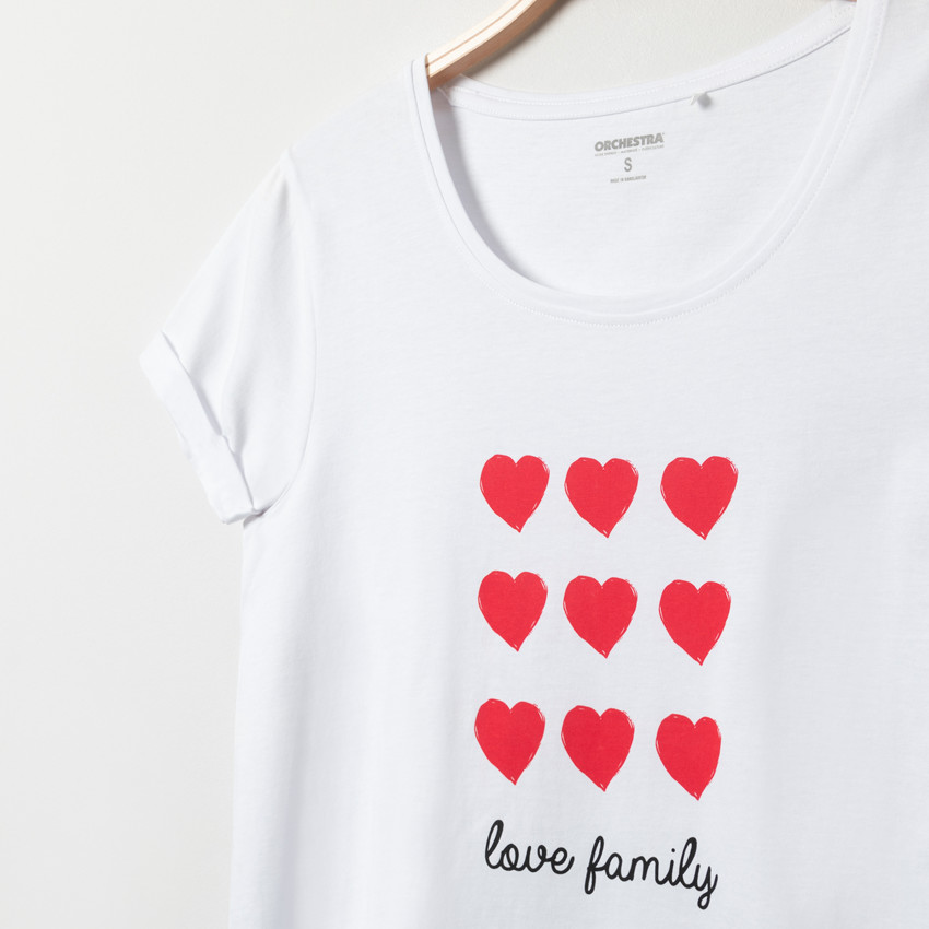 T-shirt manches courtes femme print coeurs et texte "Love Family" 