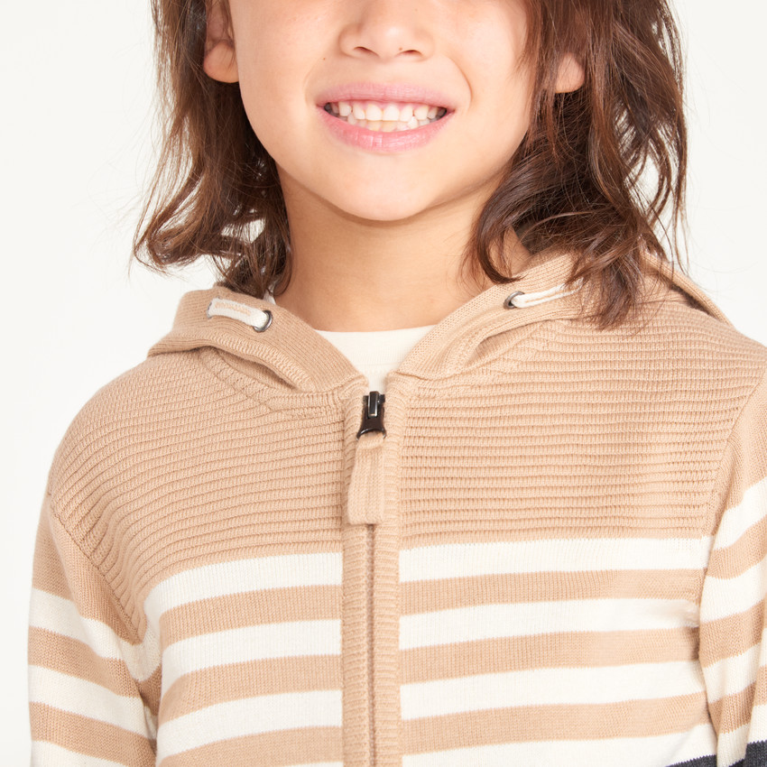 Gilet garçon à capuche en tricot 