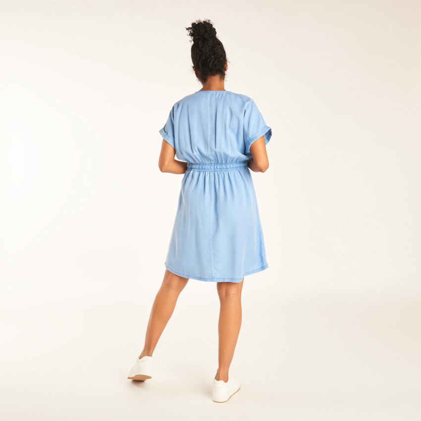 Robe chemise de grossesse effet jean à manches courtes 