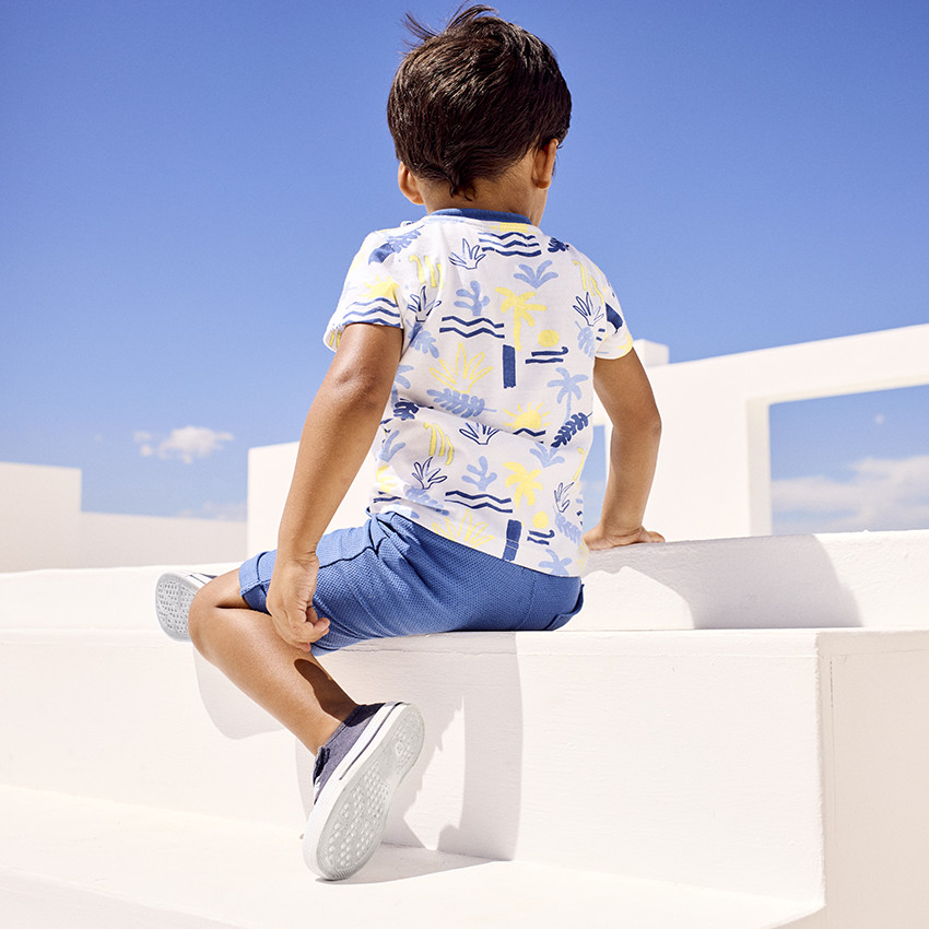 Ensemble 2 pièces avec t-shirt imprimé arty + short pour bébé garçon 
