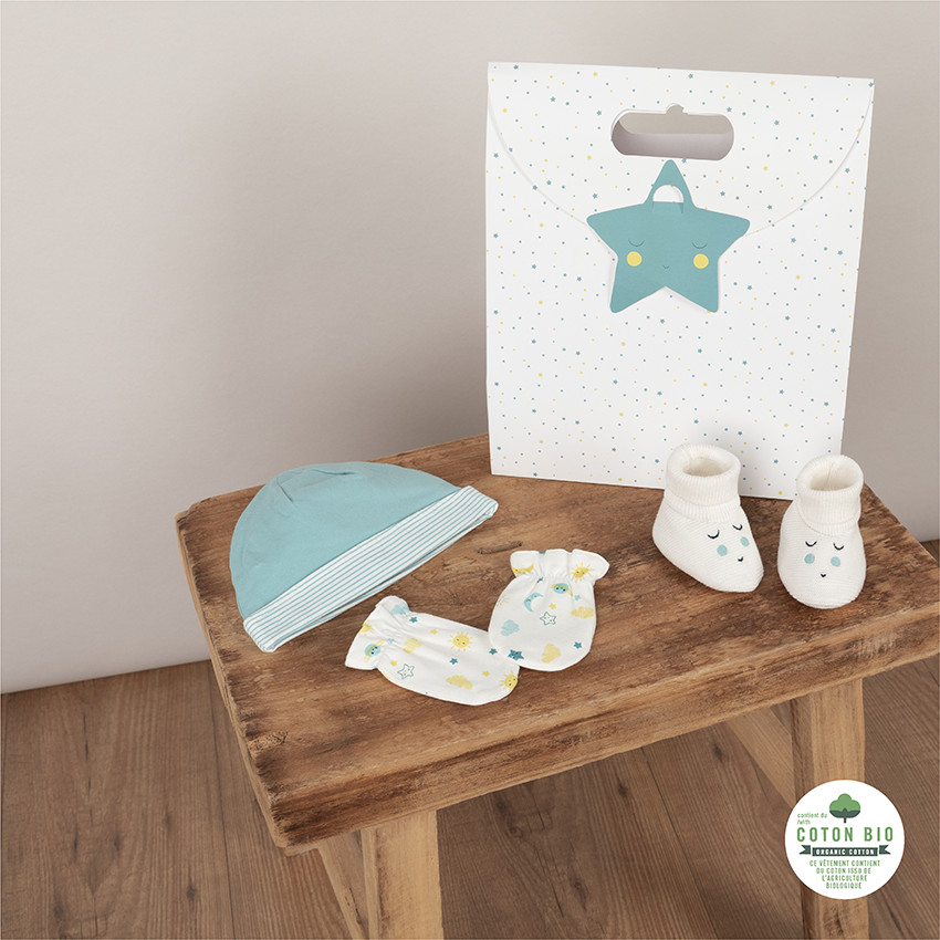 Chaussons en tricot à détails brodés 