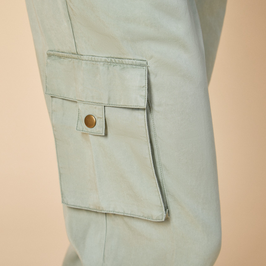 Pantalon de grossesse uni à poches cargo et bandeau haut  
