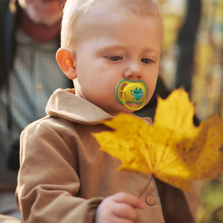 Lot de 2 sucettes silicone 18M+ Ultra Air décorées (lot aléatoire) 