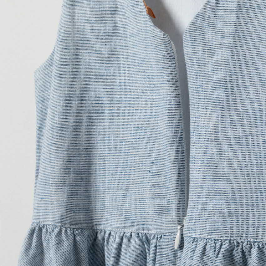 Robe de cérémonie en coton et lin à col en broderie anglaise  