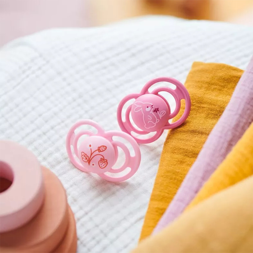 Lot de 2 sucettes silicone Perfect 18M+ animaux (modèle aléatoire) 