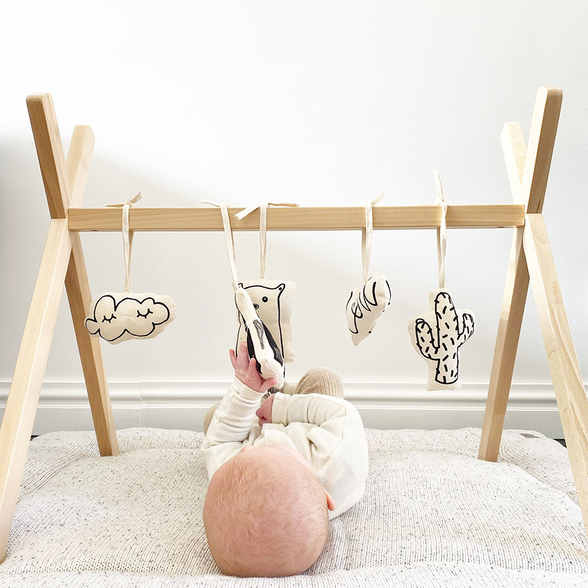 Set de 5 jouets à accrocher compatible Tipi Play Gym - 5 motifs - Blanc (Childhome) - Image 5