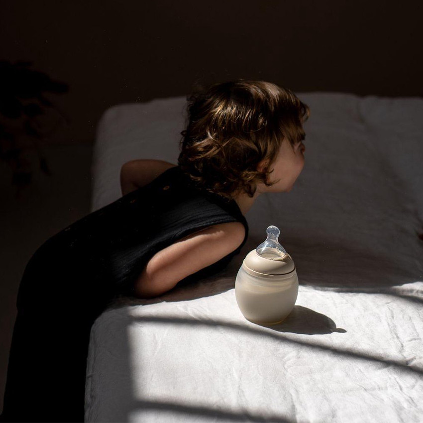 Biberon silicone 150 ml tétine débit lent Sand 