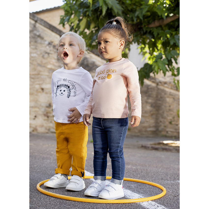 Jean effet délavé à poches arrières forme chat pour bébé fille 