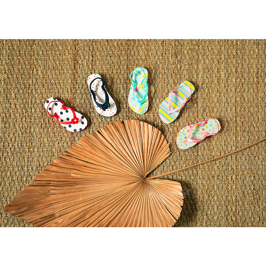 Tongs imprimé pommes pour fille avec lanière selon l'âge 