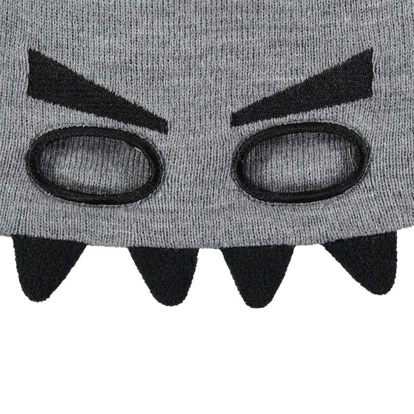 Bonnet en tricot effet masque avec détails en relief 