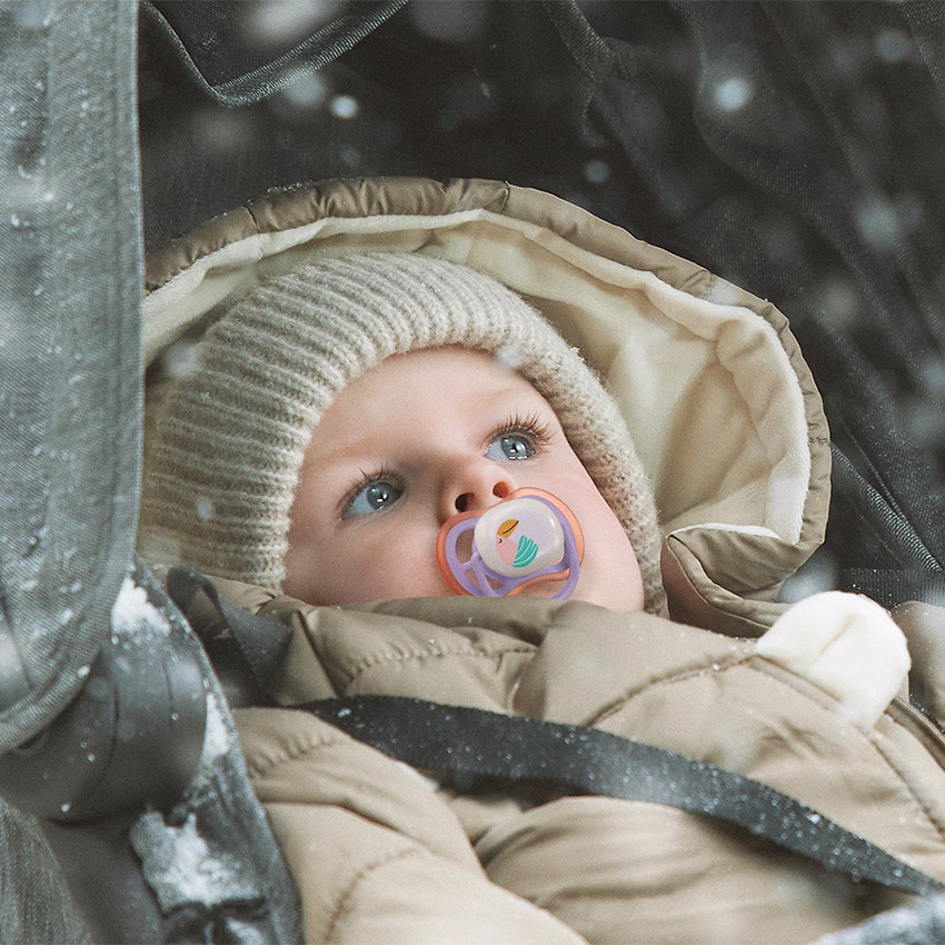 Lot de 2 sucettes silicone 18M+ Ultra Air nuit décorées 