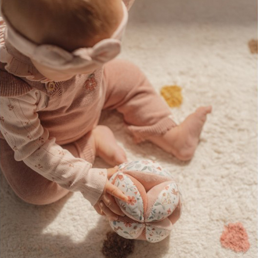 Balle de préhension avec grelot Fairy Garden rose 