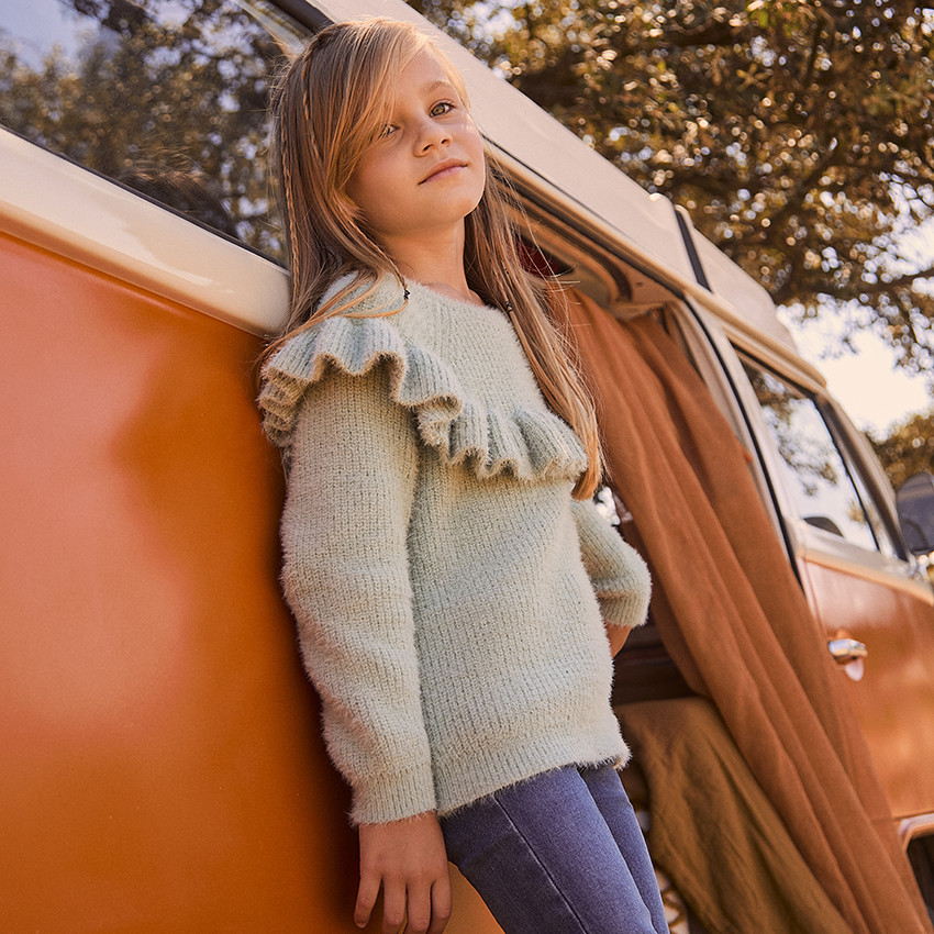 Pull en tricot côte uni avec empiècement volanté pour fille 