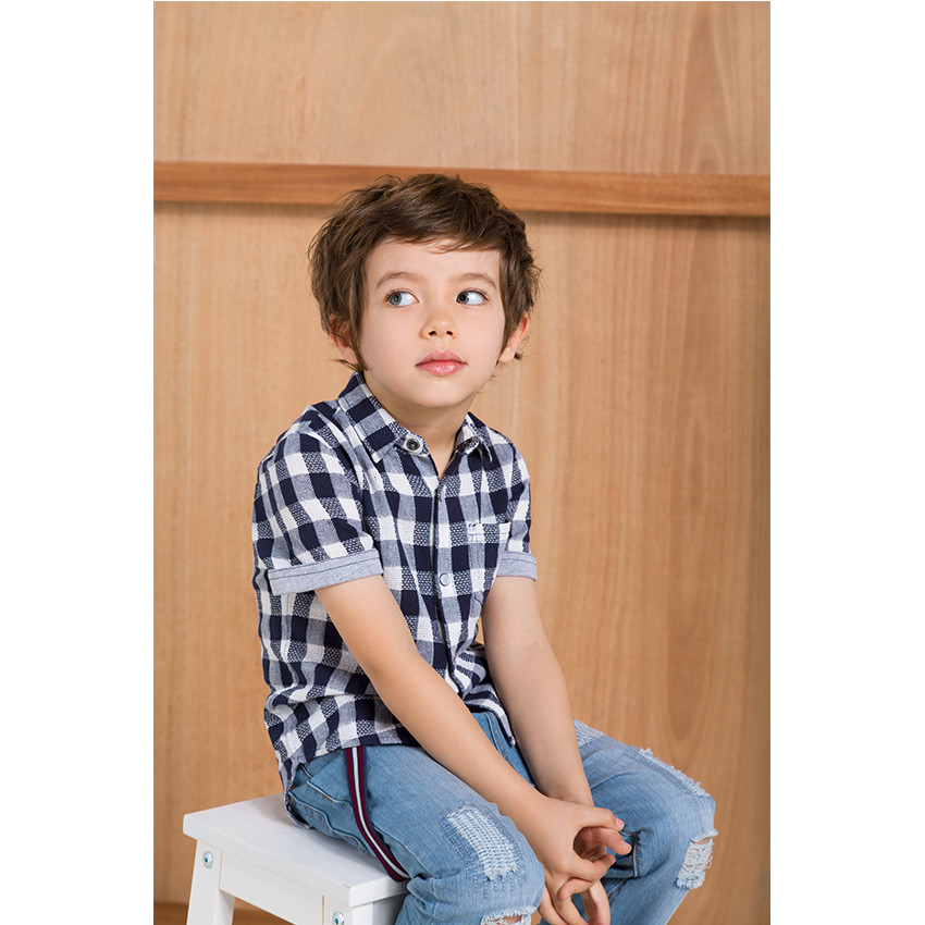 Chemise manches courtes à carreaux avec poche 