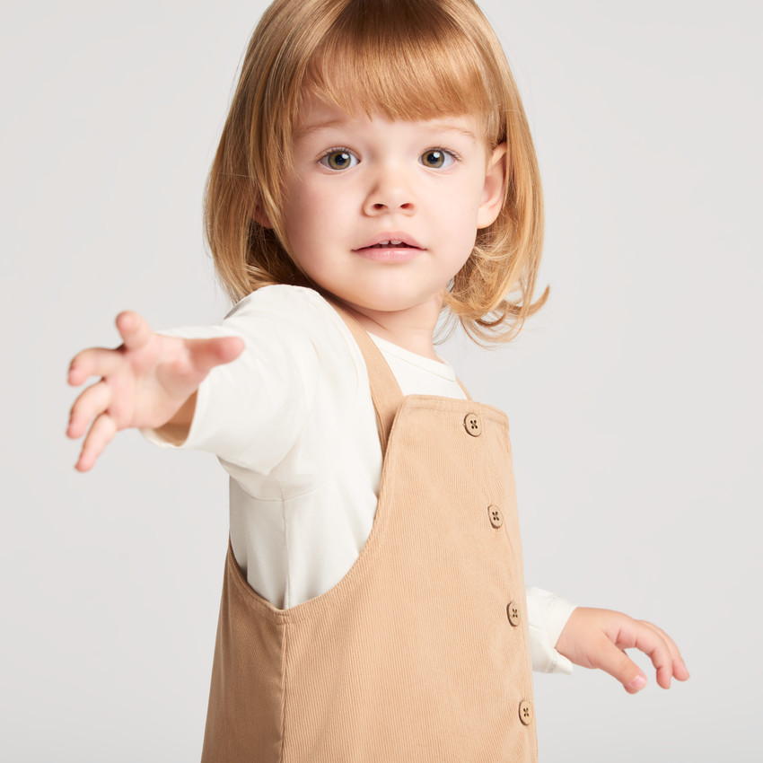 Robe salopette bébé fille en velours uni 