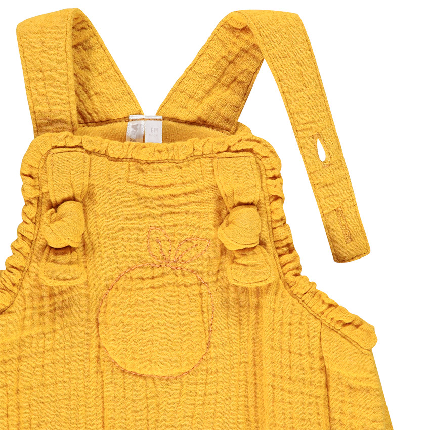 Ensemble avec t-shirt imprimé et salopette pour bébé fille 