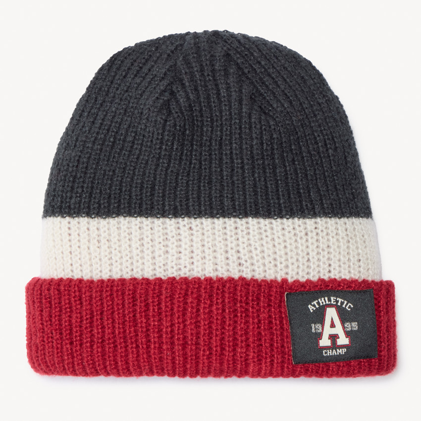 Bonnet en tricot côte avec patch fantaisie pour garçon