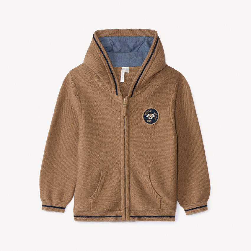 Gilet uni en tricot avec capuche et badge brodé pour bébé garçon