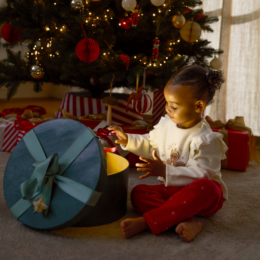 Set pyjama velours de Noël pour bébé fille avec finitions différentes selon l&#39;âge