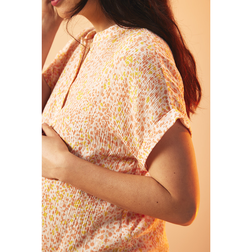 Chemise de grossesse et d'allaitement manches courtes imprimée 