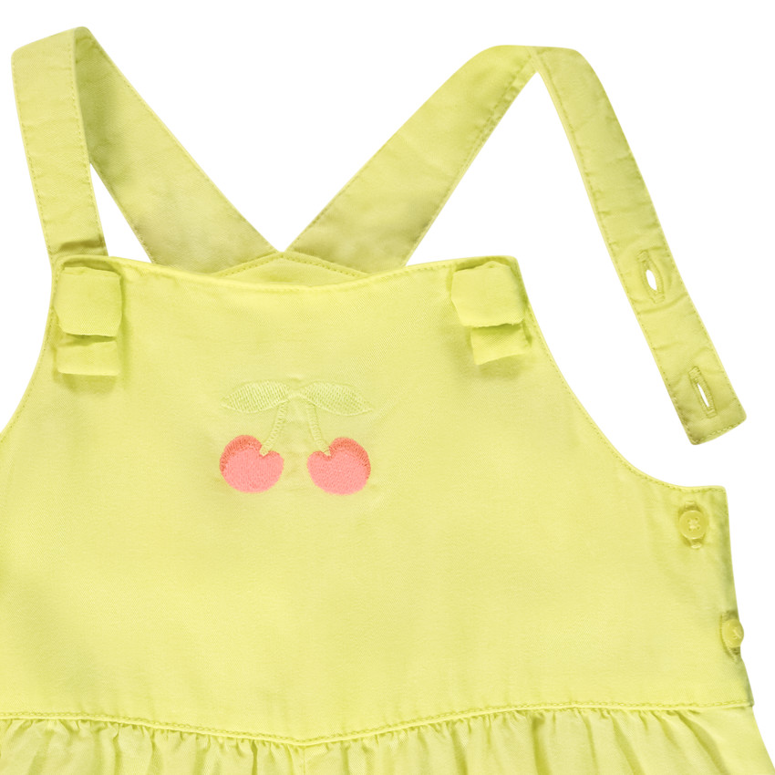 Salopette courte avec broderie cerises pour bébé fille 