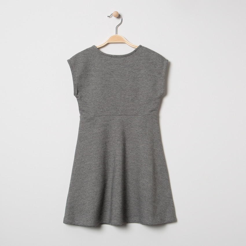 Robe en maille manches courtes avec bandeau en sequins roses 