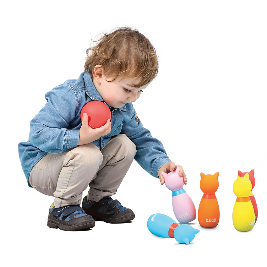 Jeu de quilles - Chat Main Jeu de quilles - Chat