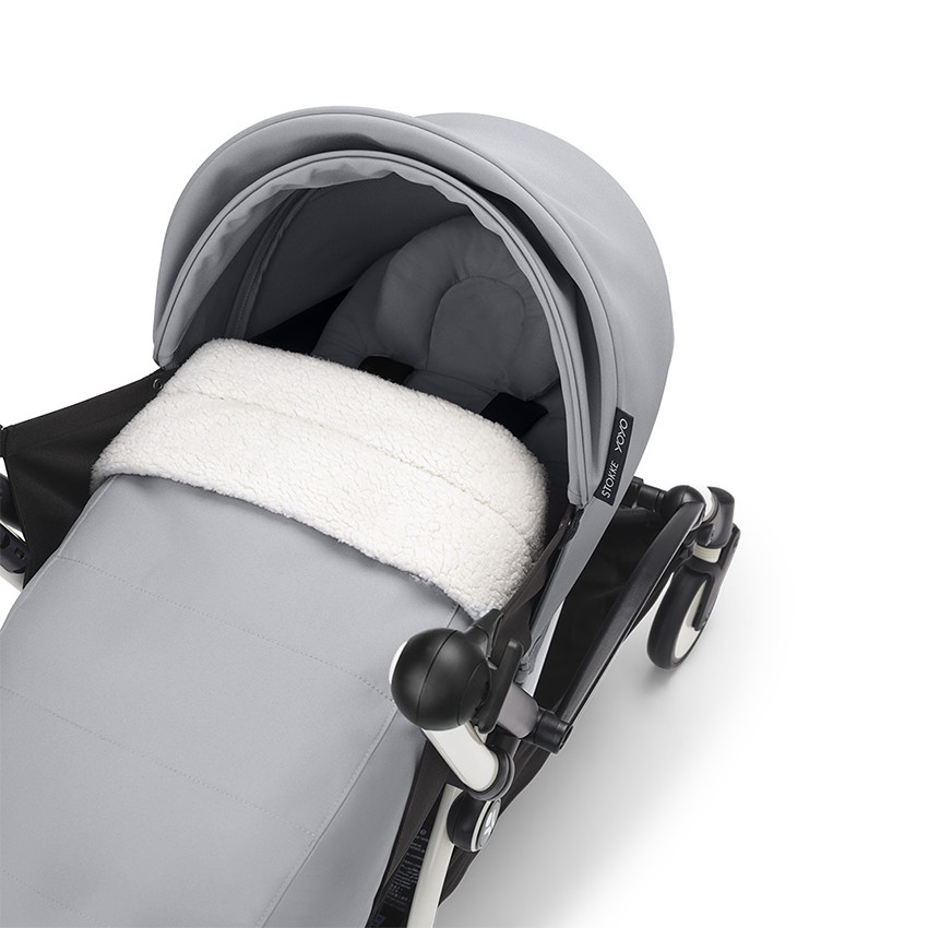 Poussette Stokke® YOYO³ de la naissance à 3 ans - cadre blanc/stone 