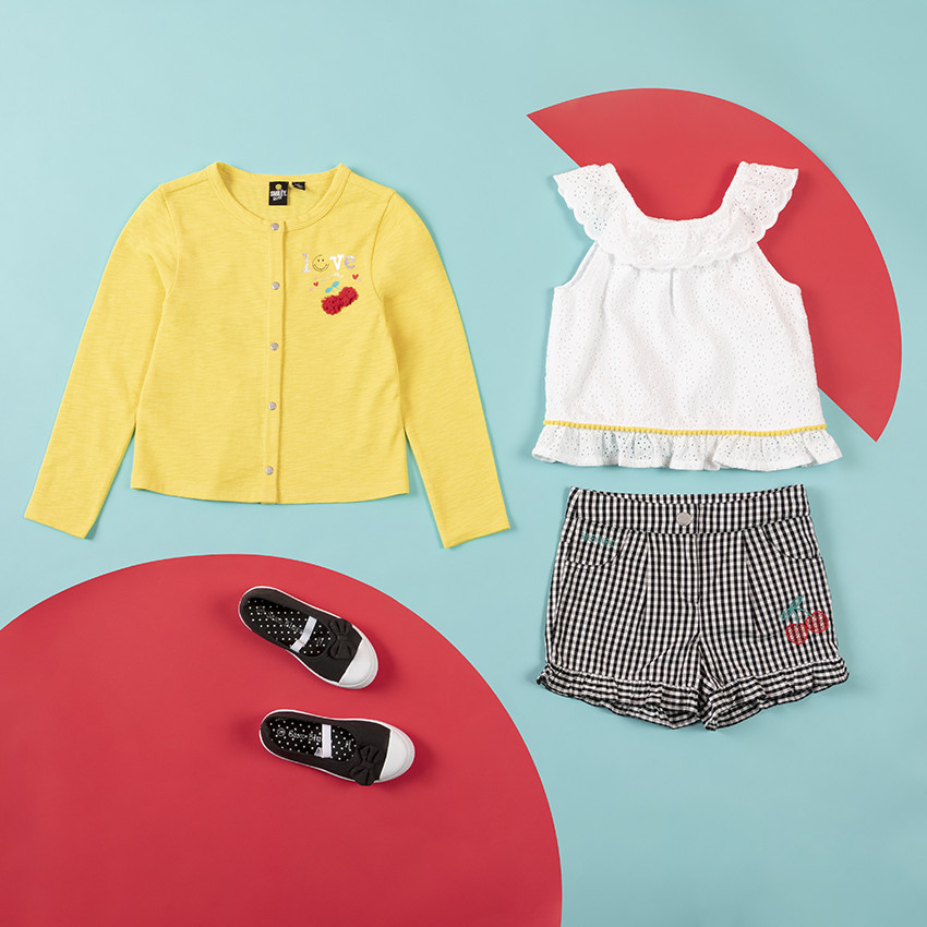 Top sans manches en broderie anglaise avec galon à pompons 