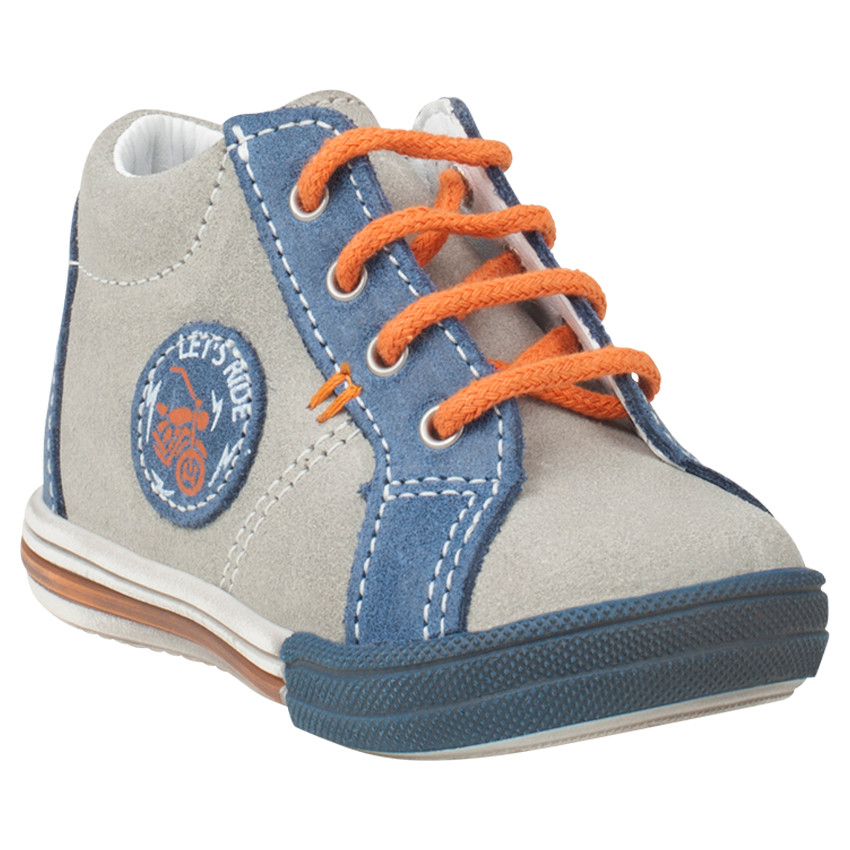Bottillons en cuir avec patch forme écusson 
