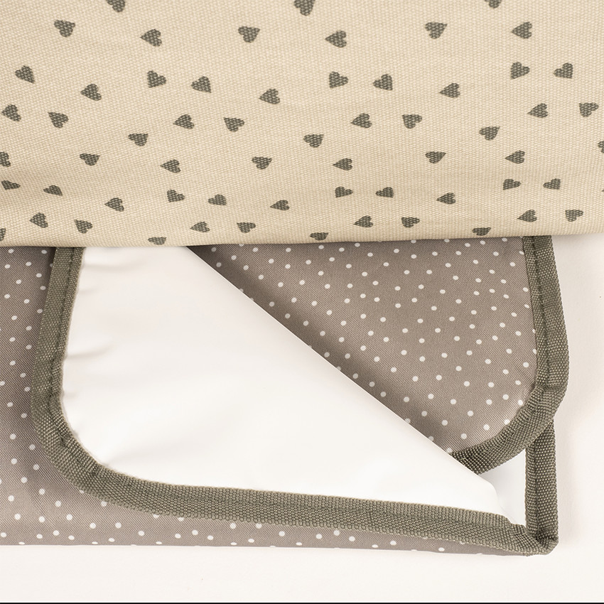 Sac à langer avec tapis imprimé cœurs Poppy mousse 
