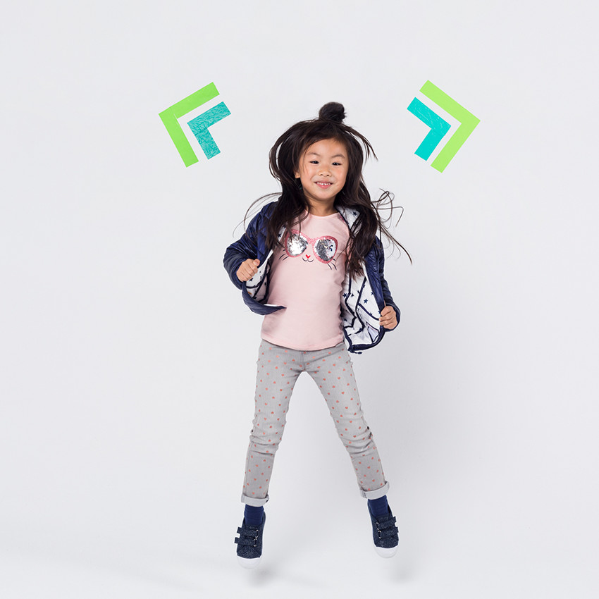 Jeans slim effet crinkle avec coeurs brillants printés all-over 