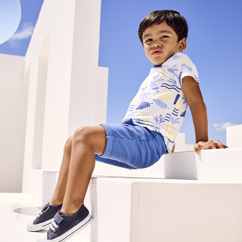 Ensemble 2 pièces avec t-shirt imprimé arty + short pour bébé garçon 