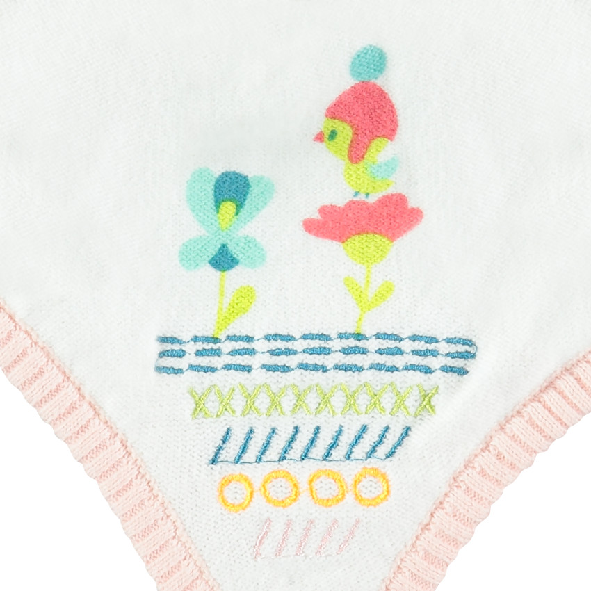 Bonnet péruvien en tricot fin avec tresses et broderies 